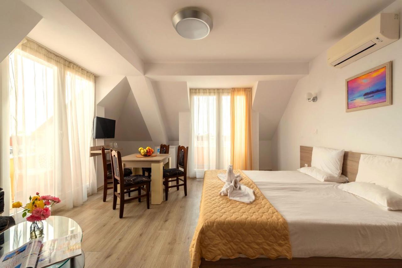 Boutique Wellness Hotel Ambrosia 체르노모레츠 외부 사진