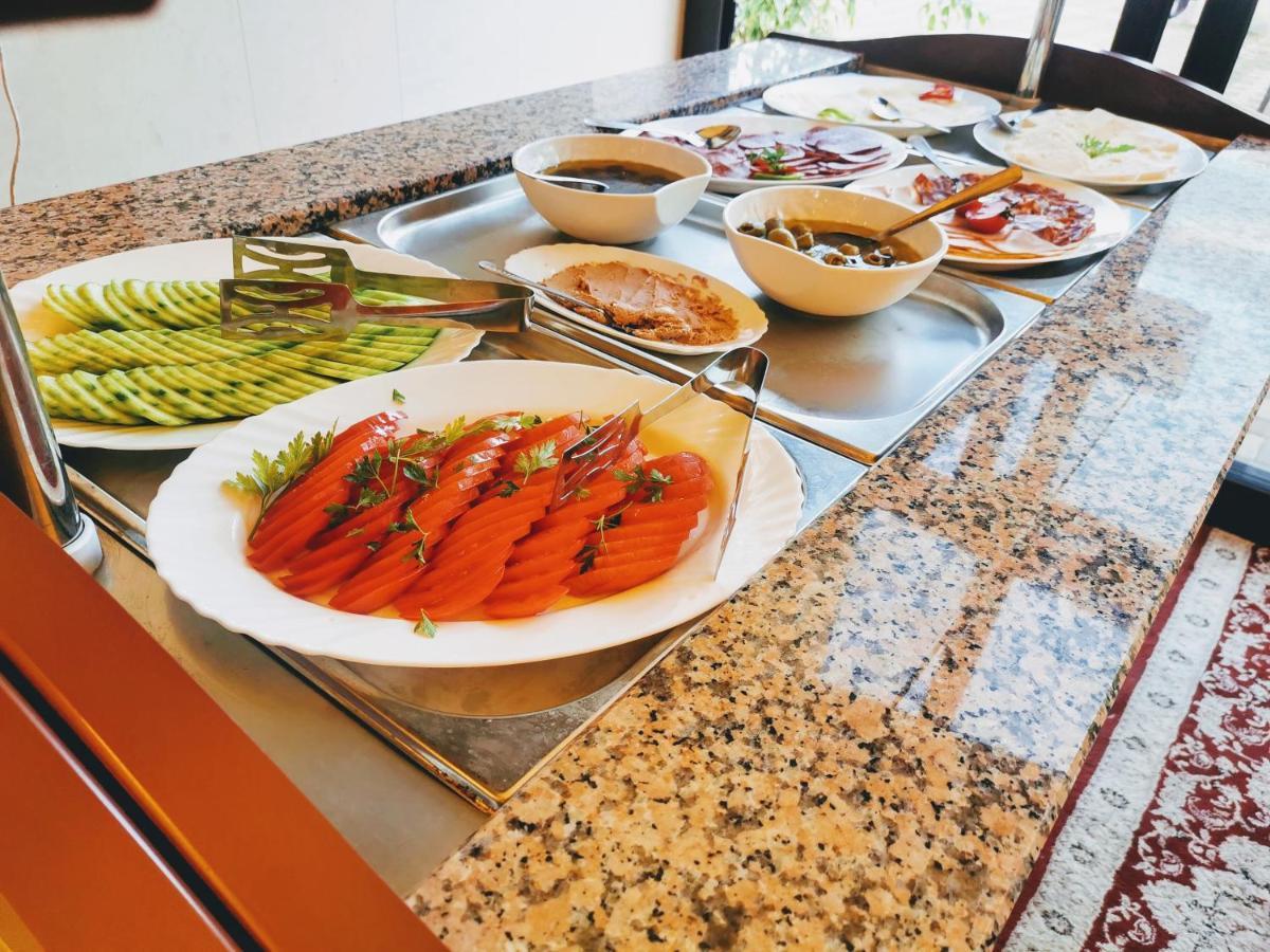Boutique Wellness Hotel Ambrosia 체르노모레츠 외부 사진