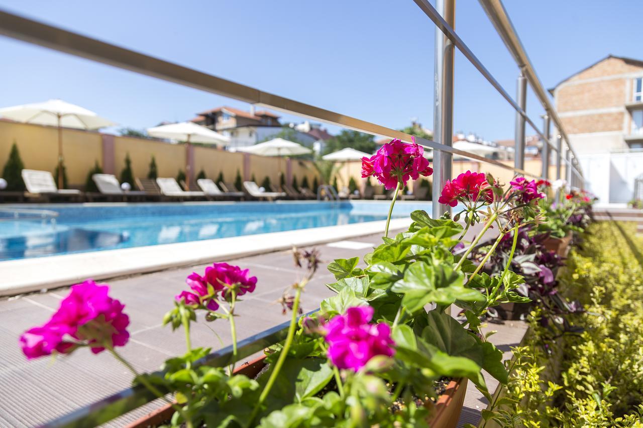 Boutique Wellness Hotel Ambrosia 체르노모레츠 외부 사진